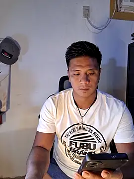 Snapshot of mr_dave chatting on February 2026 12:05:02 PM mr dave online show from February 2026 12:05:02 PM