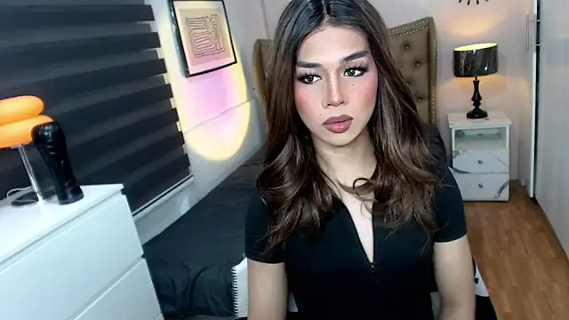 solana imani online show from October 2025 02:41:01 PM