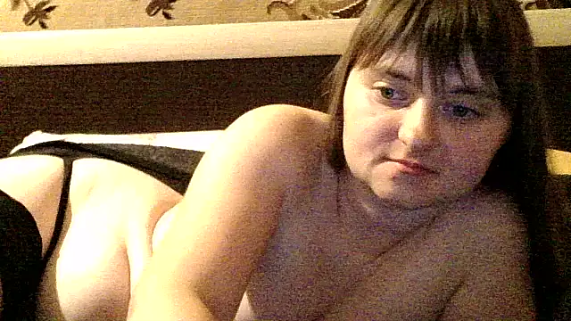 Snapshot of LuckyLust11 chatting on September 2025 03:28:02 PM LuckyLust11 online show from September 2025 03:28:02 PM