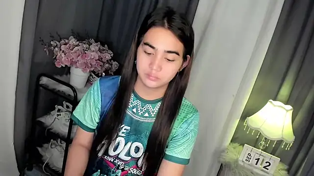 Snapshot of Alovelydoll_nica chatting on September 2025 01:44:02 PM Alovelydoll nica online show from September 2025 01:44:02 PM