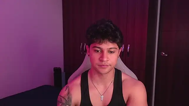 domsantiago  online show from October 2025 02:07:01 AM