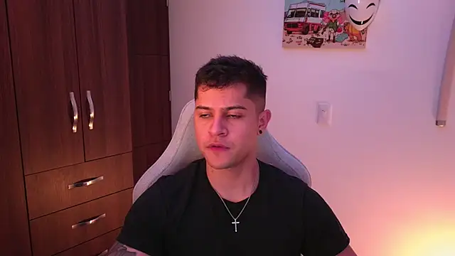 domsantiago  online show from October 2025 01:41:02 AM