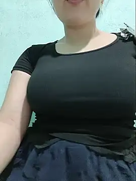 Shiny Babe online show from July 2026 03:04:02 PM