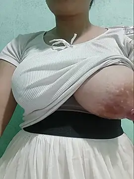 Shiny Babe online show from July 2026 07:04:02 AM