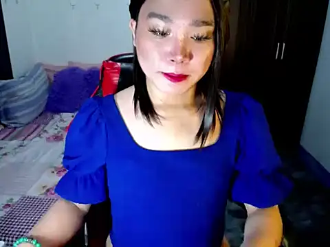 Urassiansweetcummer online show from September 2025 02:04:02 AM