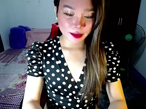 Urassiansweetcummer online show from October 2025 07:54:02 PM