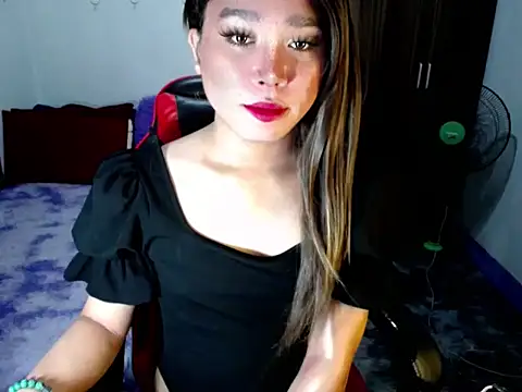 Urassiansweetcummer online show from November 2025 01:48:01 AM