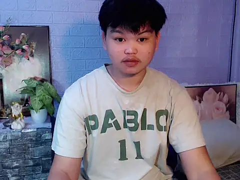 Reynelcock online show from May 2026 05:59:01 AM