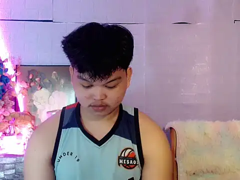 Reynelcock online show from May 2026 05:21:02 PM