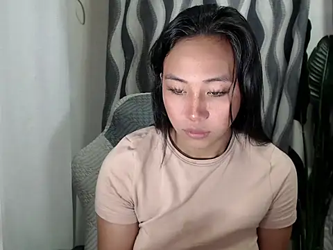 sweetiie caren online show from July 2026 11:00:01 PM