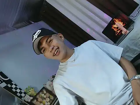 urhot chany online show from July 2026 07:27:01 PM