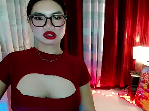 Snapshot of lover_girl143 chatting on February 2026 04:32:01 PM lover girl143 online show from February 2026 04:32:01 PM