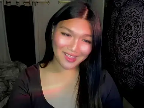 Snapshot of Lou_heart chatting on January 2026 04:45:02 PM Lou heart online show from January 2026 04:45:02 PM