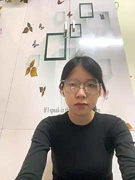 meomeo2k6 online show from November 2025 02:06:01 PM