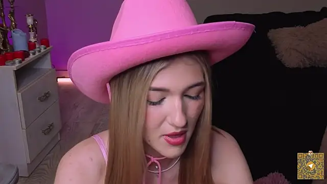 BeatrixGummer online show from October 2025 08:29:01 PM