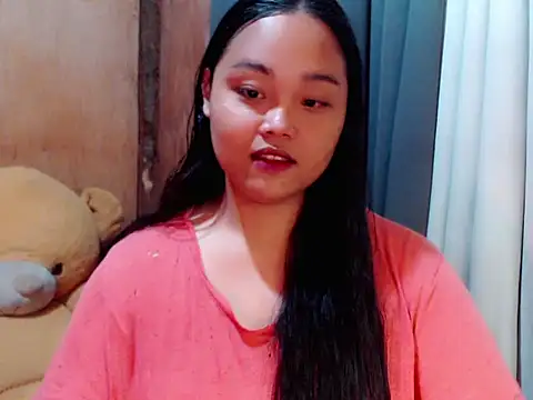  Lylia online show from November 2025 08:35:02 PM