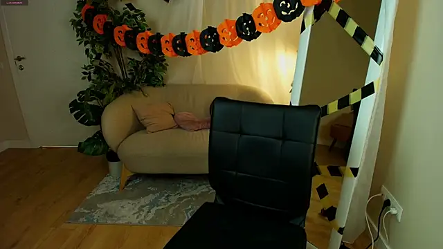 Snapshot of Mary_Lane_ chatting on October 2025 08:18:01 PM Mary Lane online show from October 2025 08:18:01 PM