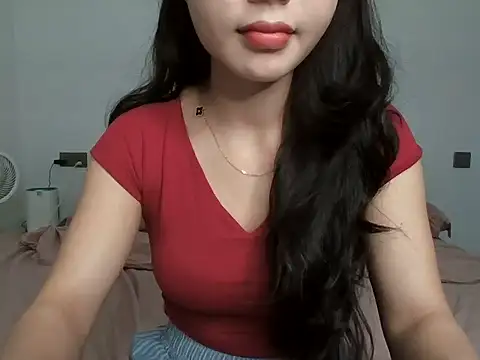 Lucie-Sexy2k online show from June 2026 03:12:01 PM