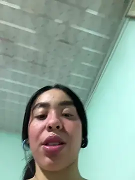 Snapshot of Xiiki chatting on May 2026 05:27:01 AM Xiiki online show from May 2026 05:27:01 AM