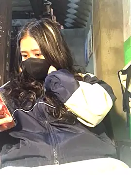 Venessa online show from March 2026 01:33:02 AM