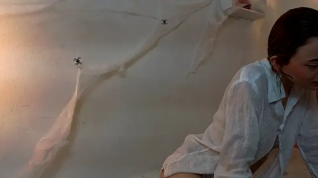 Snapshot of Kyra_Honey chatting on October 2025 08:21:02 PM Kyra Honey online show from October 2025 08:21:02 PM