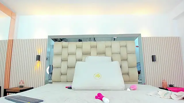 Snapshot of ikia_lopez_ chatting on December 2025 07:53:02 PM ikia lopez online show from December 2025 07:53:02 PM