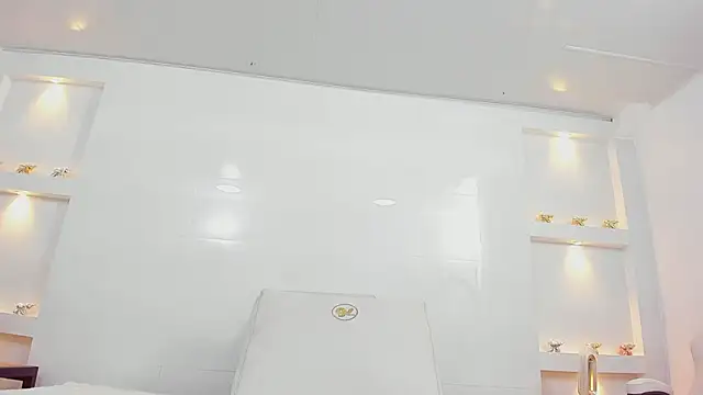 Snapshot of ikia_lopez_ chatting on February 2026 12:10:01 PM ikia lopez online show from February 2026 12:10:01 PM