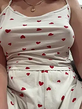 Snapshot of Umka-29 chatting on November 2025 03:45:02 PM Umka-29 online show from November 2025 03:45:02 PM