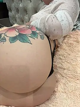 Snapshot of Umka-29 chatting on December 2025 08:00:01 AM Umka-29 online show from December 2025 08:00:01 AM