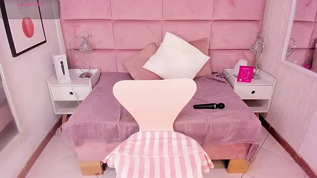 Janah Myers online show from October 2025 01:12:02 PM