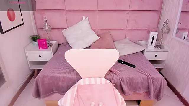 Janah Myers online show from October 2025 12:53:02 PM