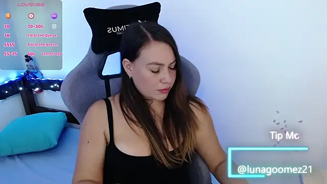 Luna-Gomez online show from September 2025 01:47:02 PM