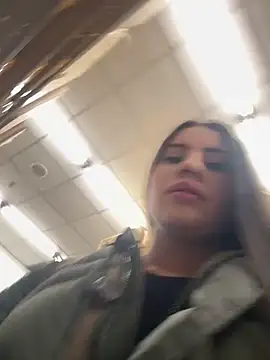 Isabella21  online show from September 2025 08:34:02 PM