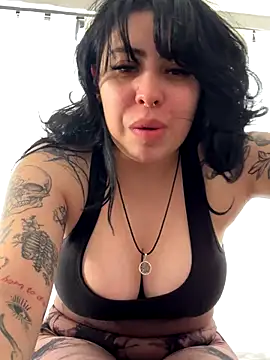 Snapshot of Draculona-666 chatting on October 2025 07:53:01 PM Draculona-666 online show from October 2025 07:53:01 PM