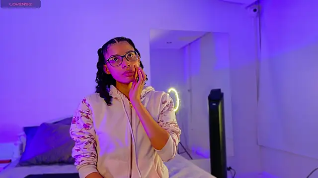 BeccaReedd online show from October 2025 01:38:01 AM