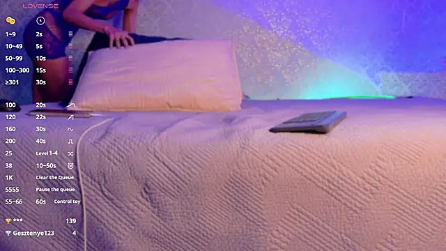 BeccaReedd online show from October 2025 11:03:01 AM