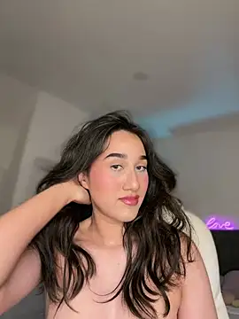 Snapshot of julieta_jhonss chatting on May 2026 02:18:02 AM julieta jhonss online show from May 2026 02:18:02 AM