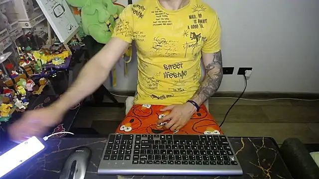 Snapshot of bossking017 chatting on September 2025 04:01:01 AM bossking017 online show from September 2025 04:01:01 AM