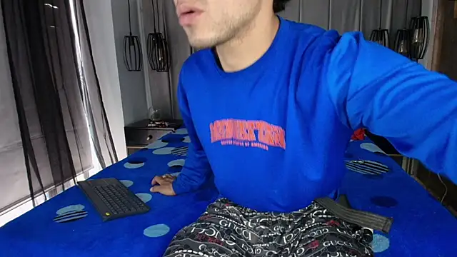 Thonixxx mr online show from April 2026 04:01:01 PM