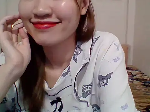 Snapshot of __Donna__ chatting on October 2025 02:13:02 PM Donna online show from October 2025 02:13:02 PM