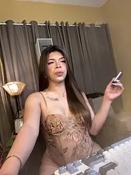 Nyxie luxx online show from April 2026 09:01:01 PM