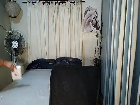 holly bitch online show from July 2026 12:37:02 AM