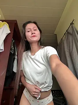 Snapshot of anne_smithe chatting on June 2026 02:29:01 AM anne smithe online show from June 2026 02:29:01 AM