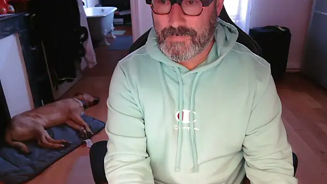 Hairyfred73 online show from October 2025 08:24:02 AM