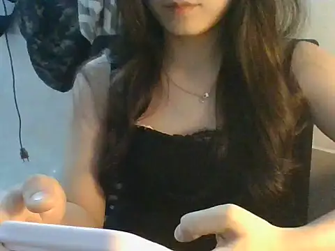 Snapshot of Linzly chatting on October 2025 05:00:01 PM Linzly online show from October 2025 05:00:01 PM