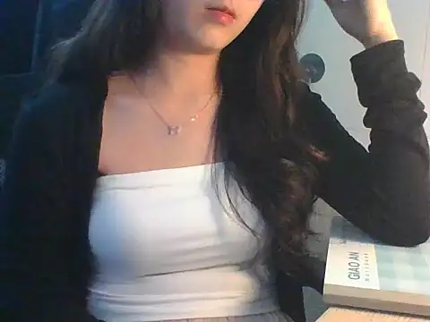 Snapshot of Linzly chatting on October 2025 05:08:02 PM Linzly online show from October 2025 05:08:02 PM