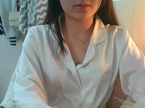 Linzly online show from March 2026 03:00:02 AM