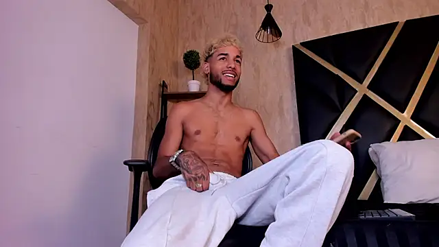 Thiagoferreti online show from September 2025 03:43:01 AM