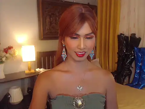 Nathalieheartt online show from September 2025 02:15:02 AM