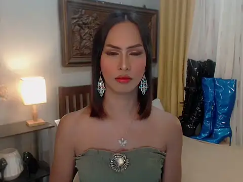 Nathalieheartt online show from November 2025 02:23:02 AM